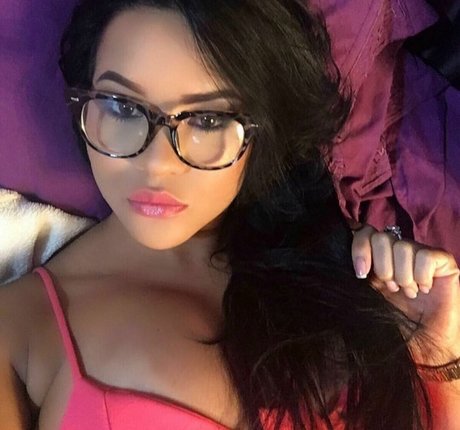 Toni Salina Chee Young star beautiful images