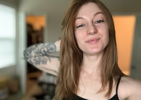 menarepotatoes naked star images