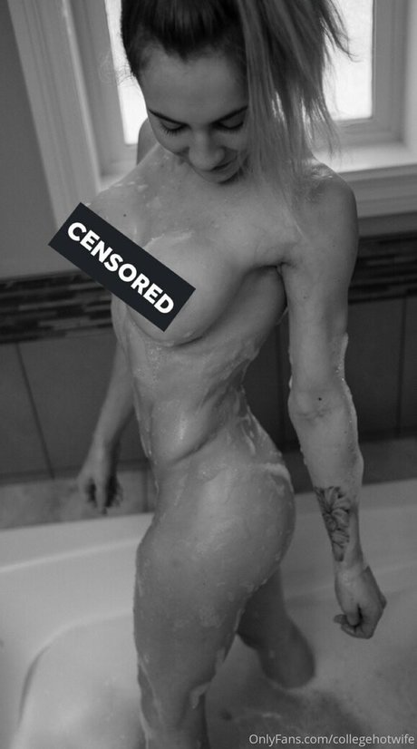 collegehotwife Quick photo