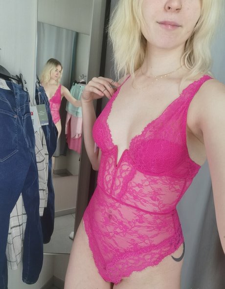 perseide xo erotic model img