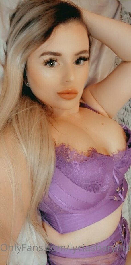 lyciasharylnaughtystyle exclusive model images