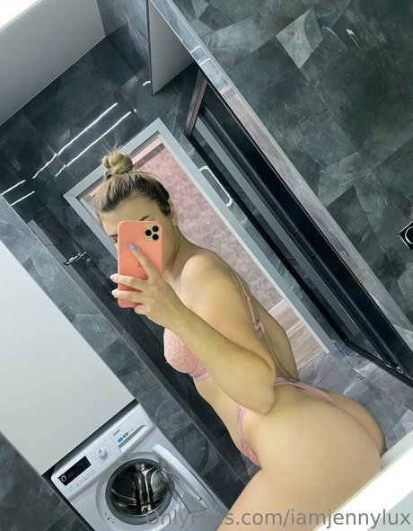 iamjennylux pornographic star archive