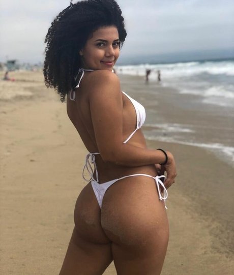 Amanda Carvalho star perfect images