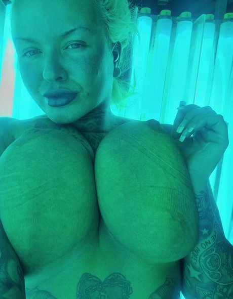 Katherine Masterman adult model photo