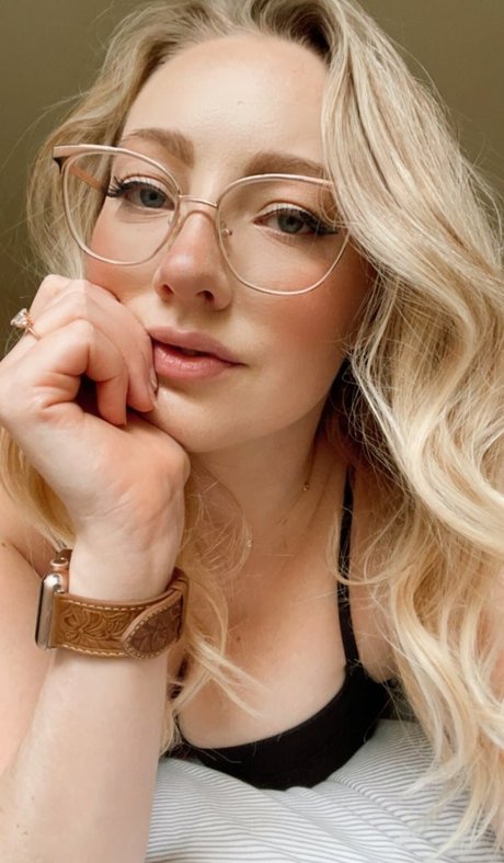 Cannibalqueen nudes star img