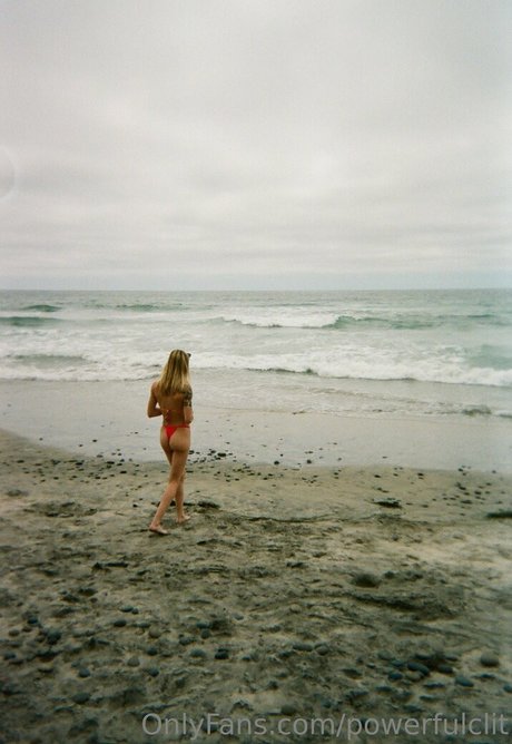 powerfulclit best model image