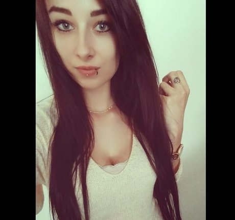 lizzzyfox nudes pornstar galleries