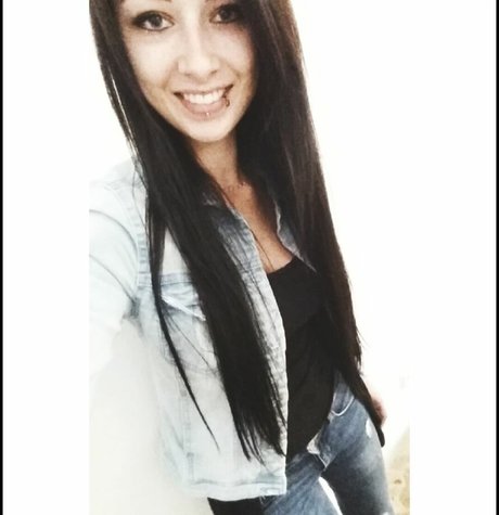 lizzzyfox free actress galleries