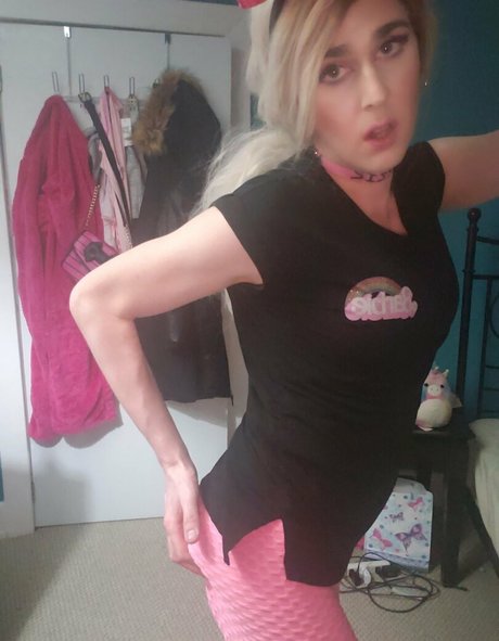 blonde secretary onlyfans beautiful naked pictures