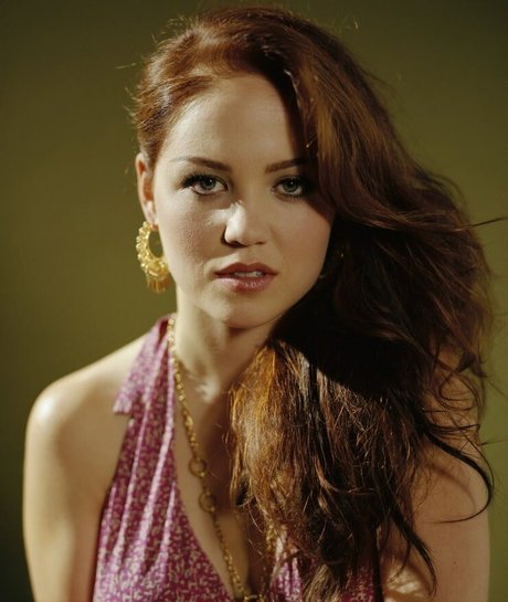 Erika Christensen xxx actress pics