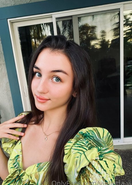 violietta vi porn star photo