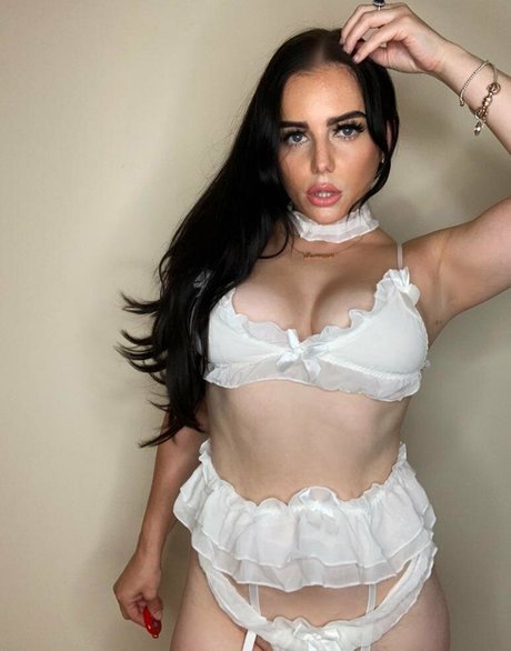 onlymaddison star pornographic picture