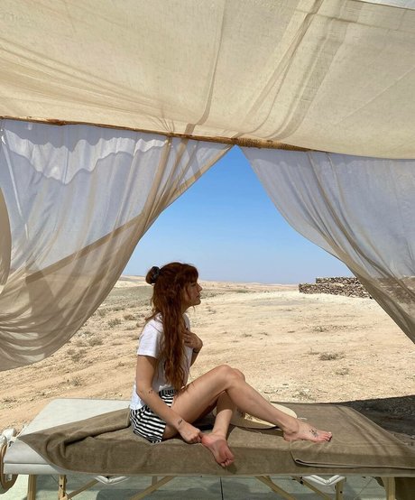 Riley Keough sex pornstar image