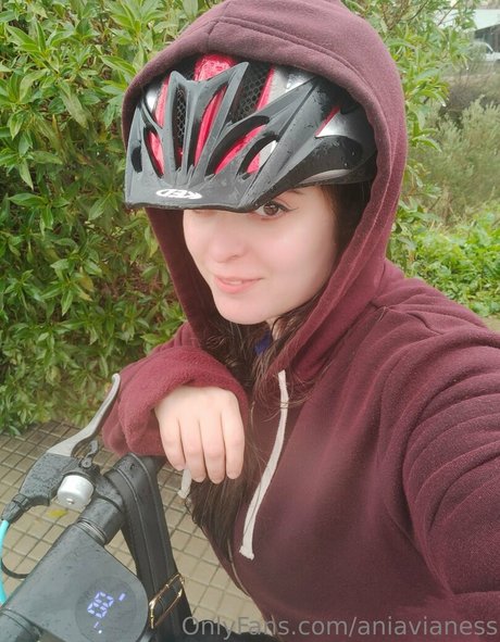 aniavianess pornstar nude pic