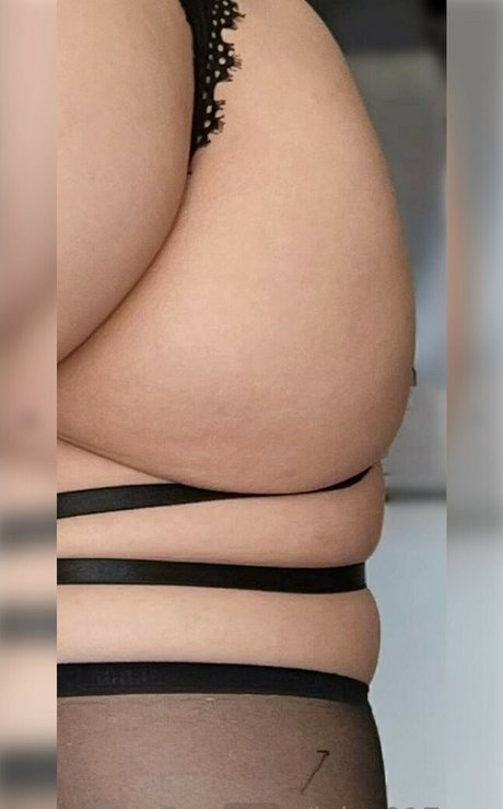 jiaojiaosquats star nude pics