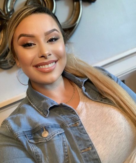 Blondiemami exclusive star images