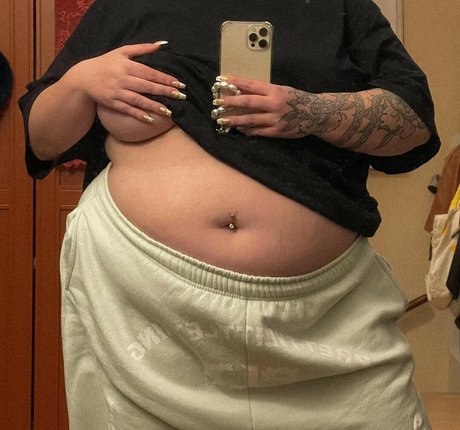 Lovaeij nude model photos