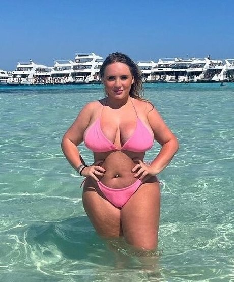 Molly O Shea high quality pornstar img