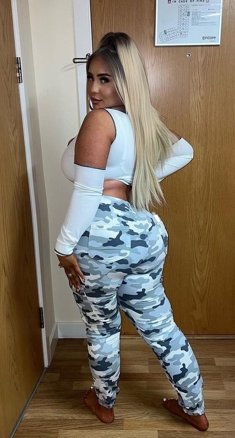 Molly O Shea star sexy photos