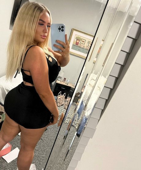 Molly O Shea nude star photo