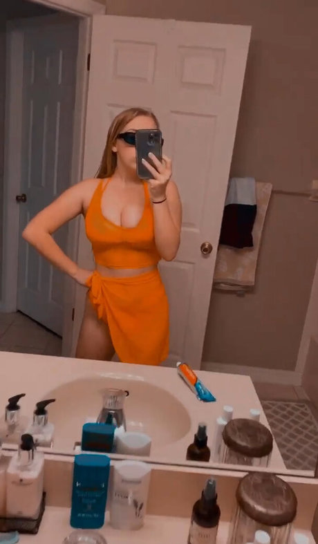 Rhiannon C star naked images