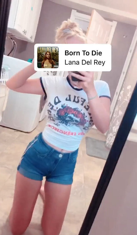 Rhiannon C art star img