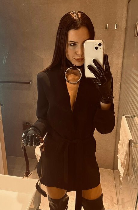 mistresszoenoir pornstar erotic pictures