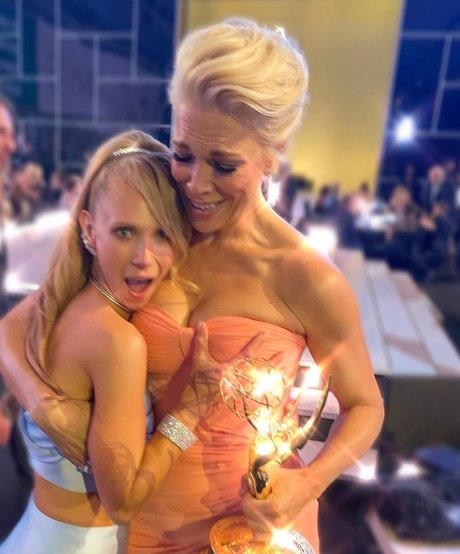 Hannah Waddingham star beautiful pictures