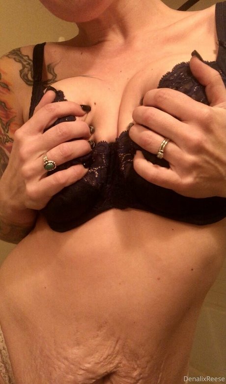 denalireese nudes star img