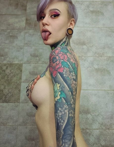 nerwen x model adult image