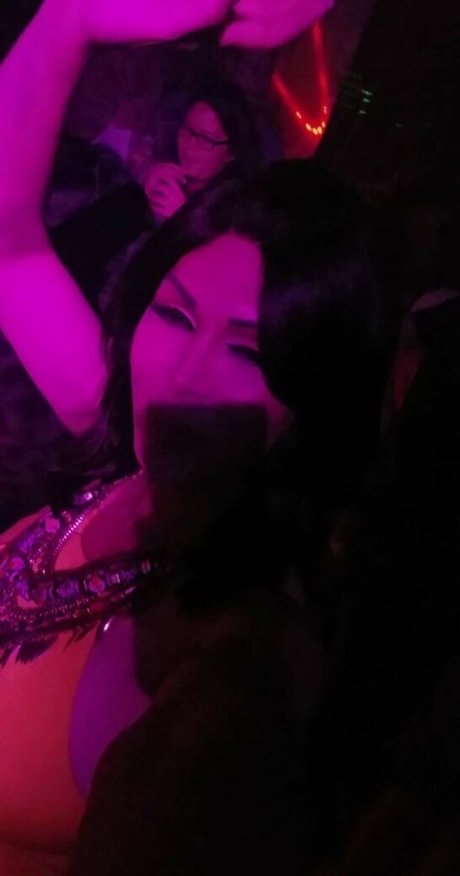 America LaRue star hot pics