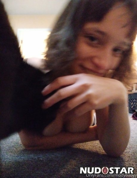 Madelyn sk pretty model img