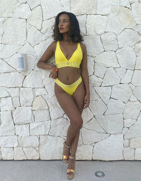 gabbydealmeida sexy pornstar img