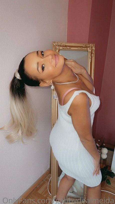 gabbydealmeida pornographic model img