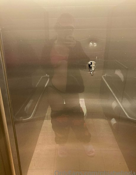 phiabelinda model nudes photos