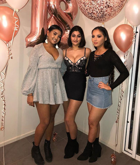 Busty Indian Quick photo