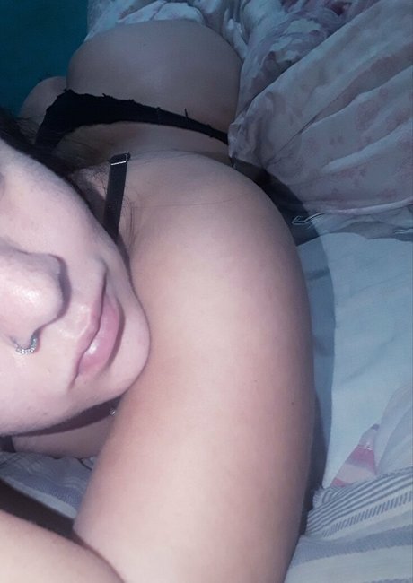 titi l high quality model pictures