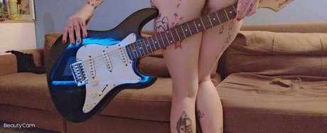 Naru Peridot pornstar sexy galleries