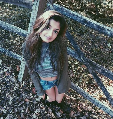 blonde secretary onlyfans xxx photo