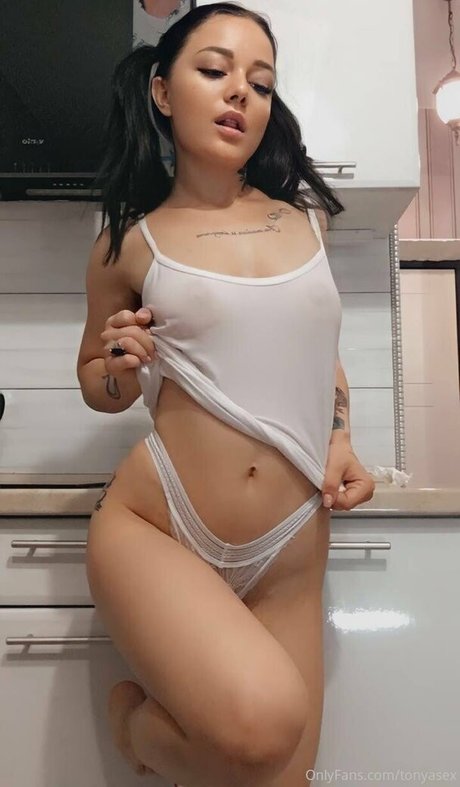 selenaadoll1 pretty actress photos