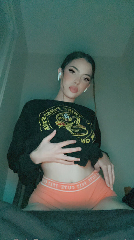 miaxomarie nudes model img