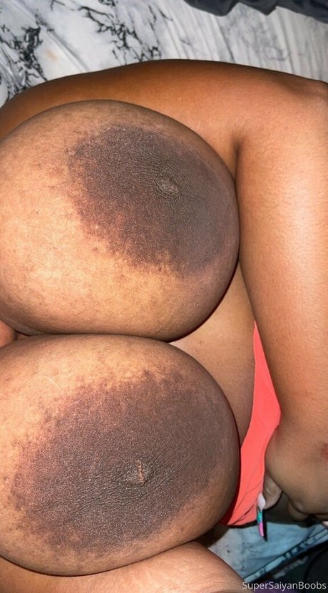 supersaiyanboobs porn model picture