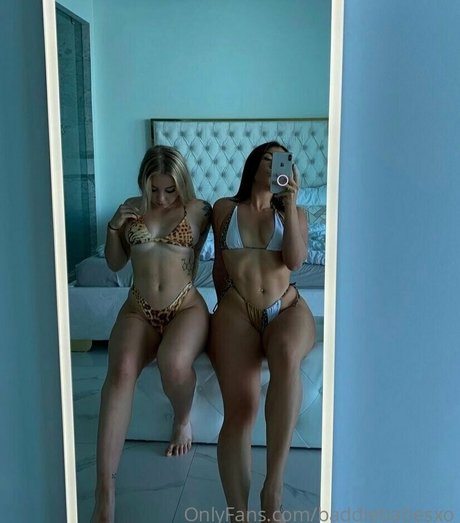 bisexual couple onlyfans exclusive pics