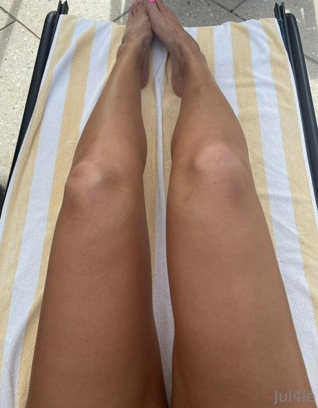 Jul4Le naked star gallery