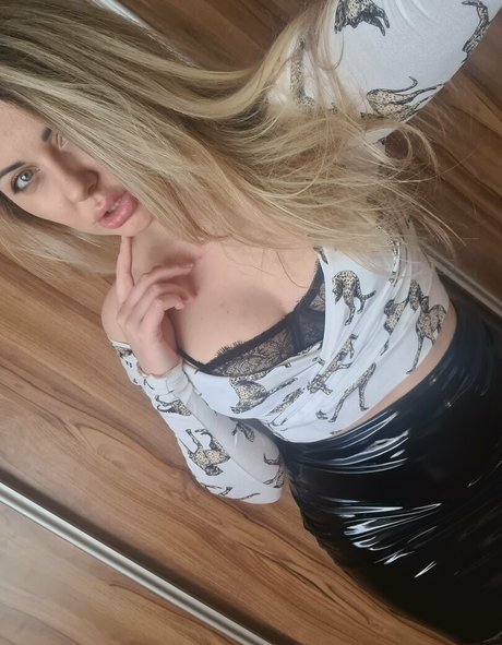 polishloca star high quality image