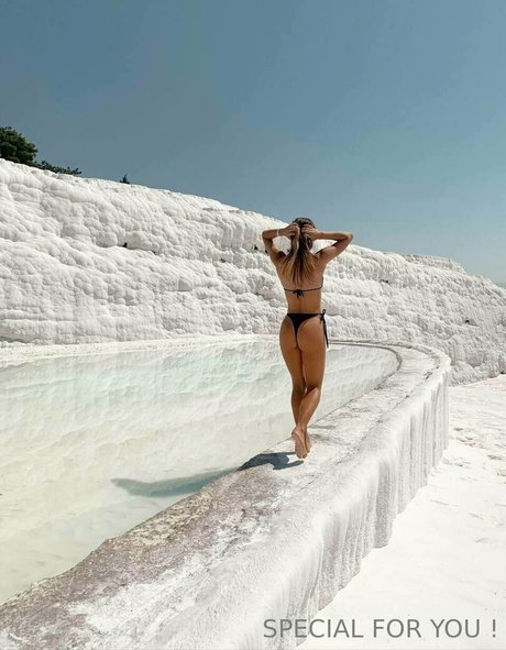 sugarandriana model adult picture