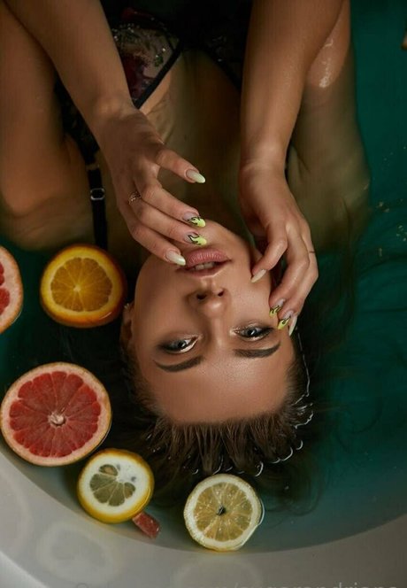 sugarandriana model adult pic