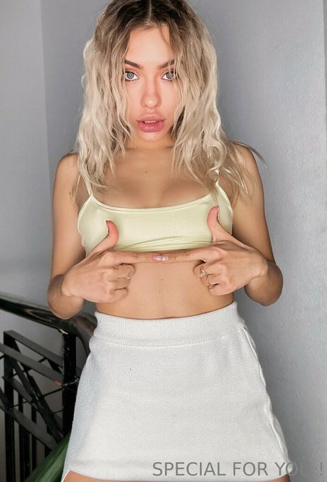 sugarandriana sexy actress pics