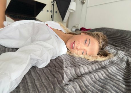 sugarandriana nice star pic