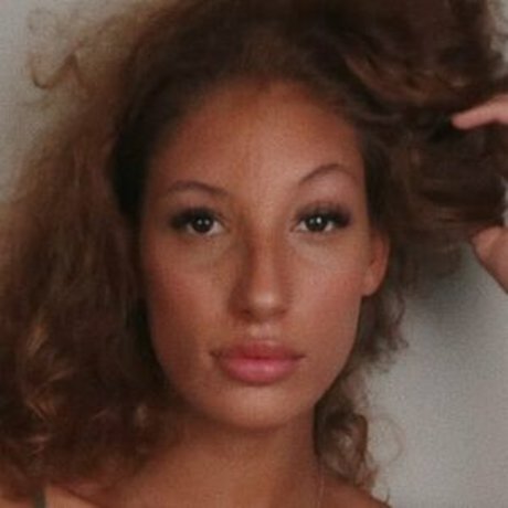 Malia Hope naked star pics